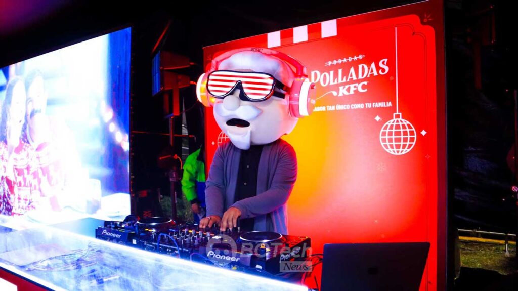 KFC Polladas Mexico 2023 Posada Christmas DJ Sanders